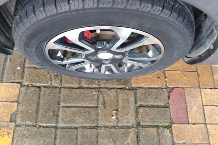 Used Geely Auto Vision X3 2017 1.5L Manual Luxury Model Left Front Wheel Hub