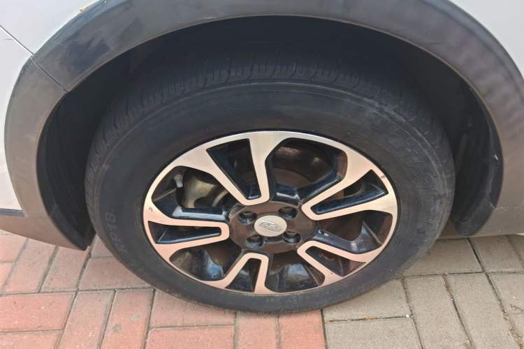 Used Geely Auto Vision X3 2017 1.5L Manual Elite Model Left Front Wheel Hub