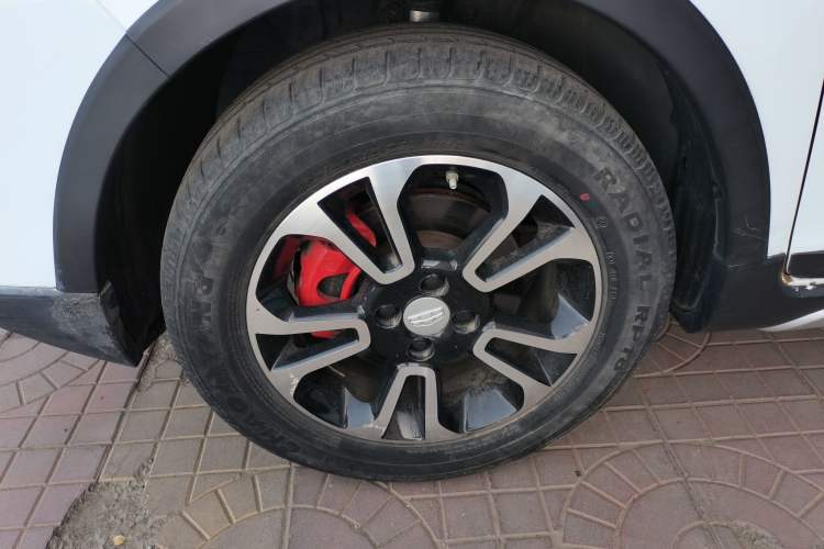 Used Geely Auto Vision X3 2017 1.5L Manual Luxury Model Left Front Wheel Hub
