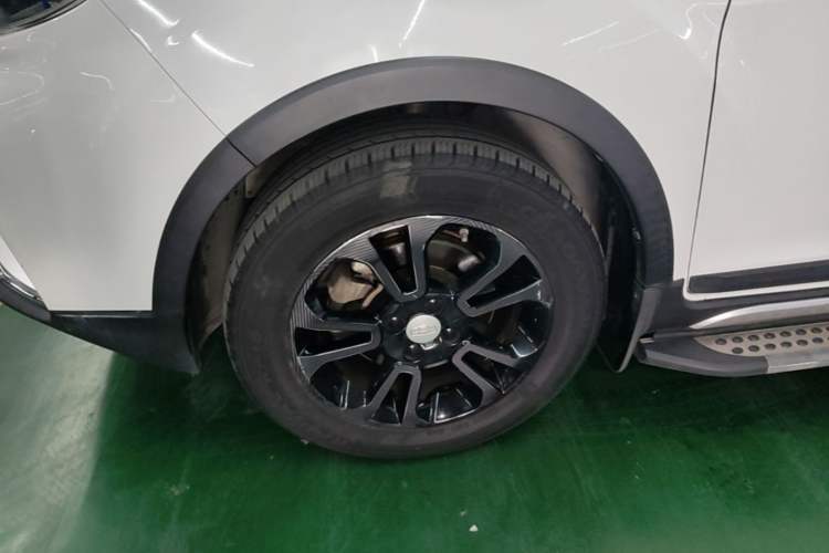 Used Geely Auto Vision X3 2017 1.5L Manual Elite Model Left Front Wheel Hub
