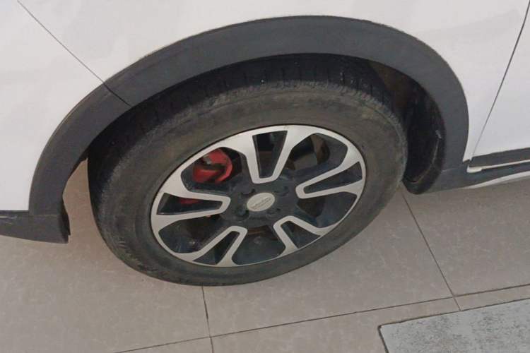 Used Geely Auto Vision X3 2017 1.5L Manual Luxury Model Left Front Wheel Hub