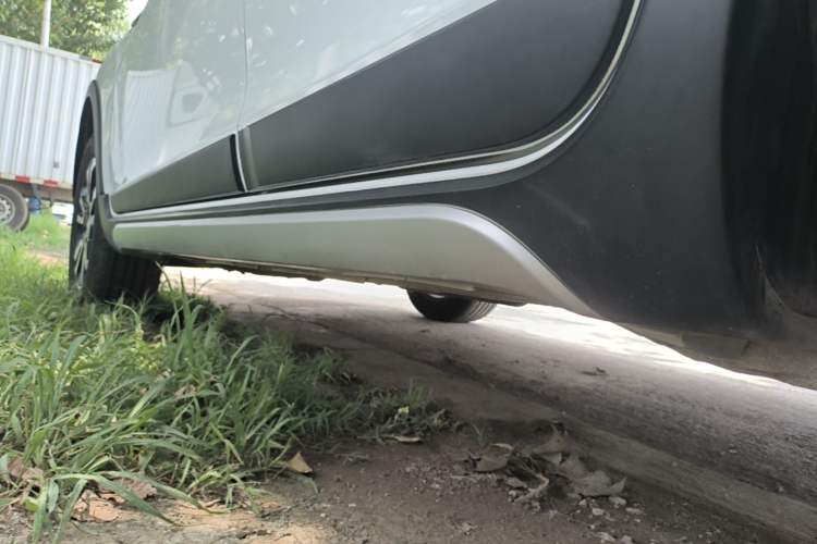 Used Geely Auto Vision X3 2017 1.5L Automatic Luxury Model Left Side Sill