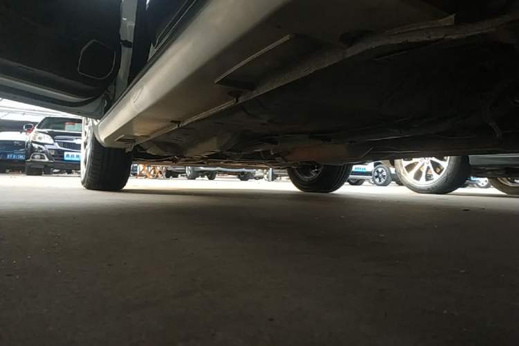 Used Geely Auto Vision X3 2017 1.5L Automatic Elite Model Left Side Sill