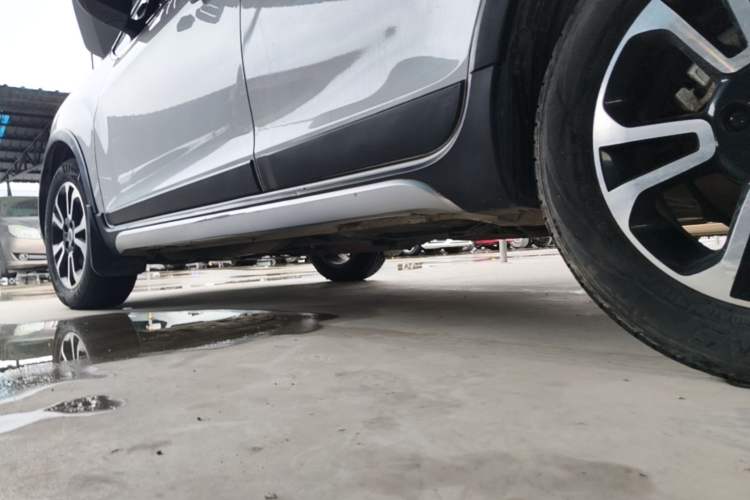 Used Geely Auto Vision X3 2017 1.5L Automatic Elite Model Left Side Sill
