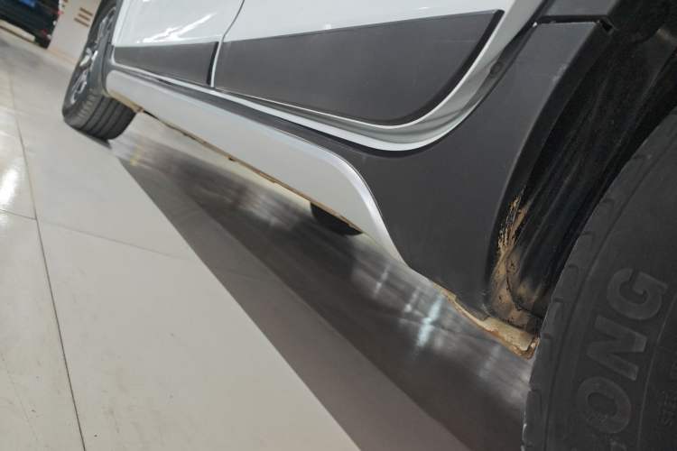 Used Geely Auto Vision X3 2017 1.5L Automatic Luxury Model Left Side Sill