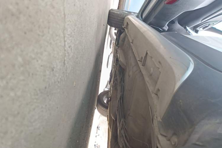Used Geely Auto Vision X3 2017 1.5L Automatic Elite Model Left Side Sill