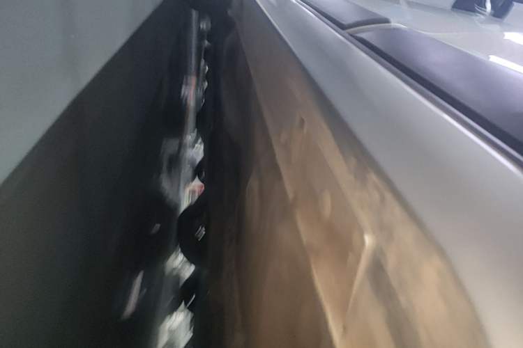 Used Geely Auto Vision X3 2017 1.5L Automatic Luxury Model Left Side Sill