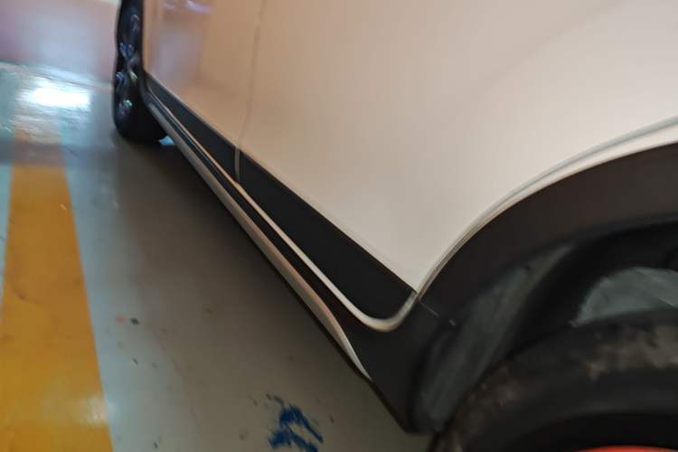 Used Geely Auto Vision X3 2017 1.5L Automatic Luxury Model Left Side Sill
