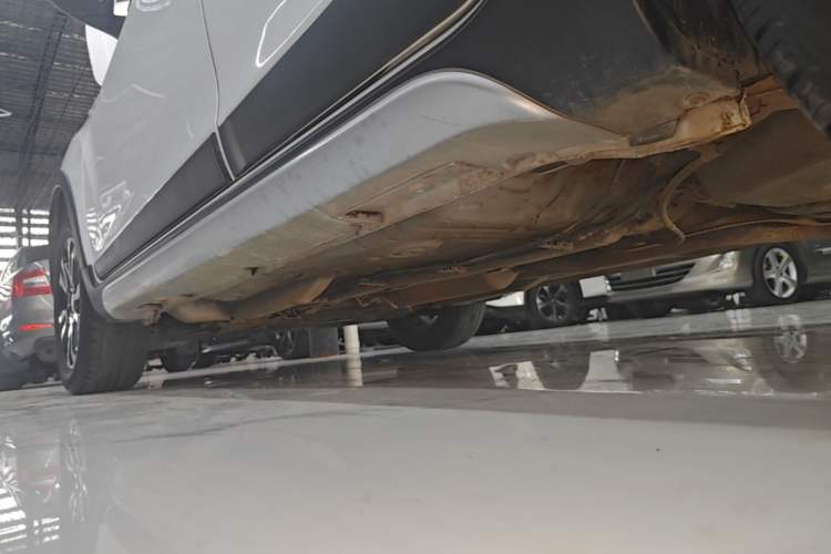 Used Geely Auto Vision X3 2017 1.5L Automatic Luxury Model Left Side Sill