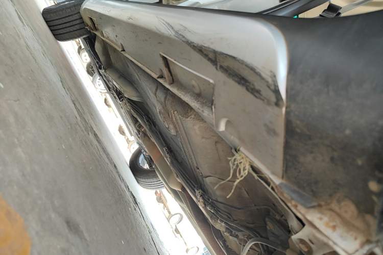 Used Geely Auto Vision X3 2017 1.5L Automatic Elite Model Left Side Sill