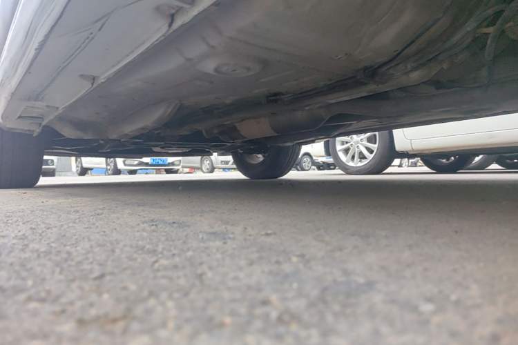 Used Geely Auto Vision X3 2017 1.5L Manual Elite Model Left Side Sill
