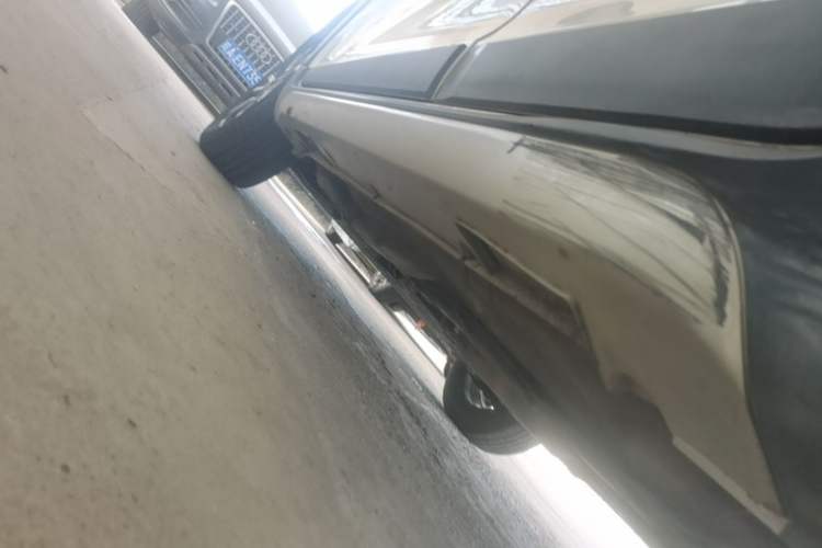 Used Geely Auto Vision X3 2017 1.5L Manual Elite Model Left Side Sill