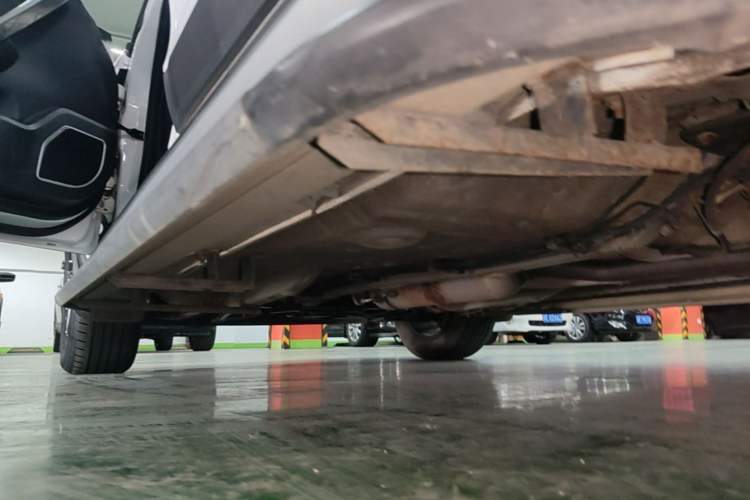 Used Geely Auto Vision X3 2017 1.5L Manual Elite Model Left Side Sill
