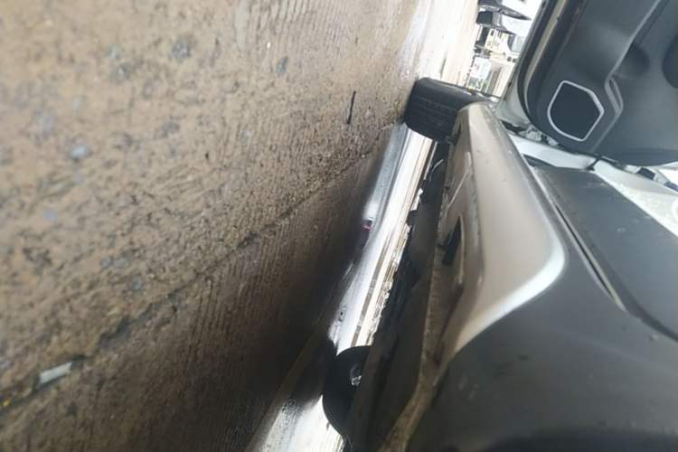 Used Geely Auto Vision X3 2017 1.5L Automatic Luxury Model Left Side Sill