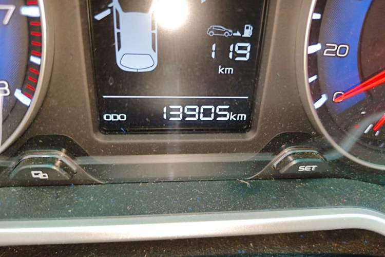 Used Geely Auto Vision X3 2017 1.5L Automatic Luxury Model Odometer Close Up