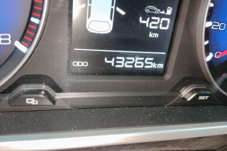 Used Geely Auto Vision X3 2017 1.5L Manual Elite Model Odometer Close Up