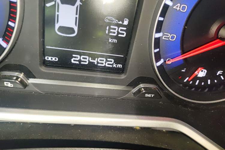 Used Geely Auto Vision X3 2017 1.5L Automatic Luxury Model Odometer Close Up