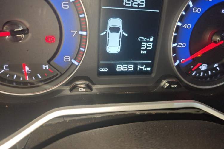 Used Geely Auto Vision X3 2017 1.5L Manual Elite Model Odometer Close Up