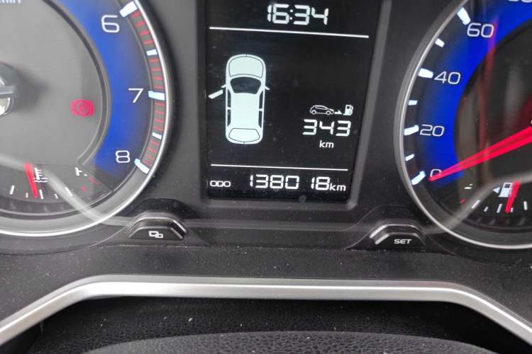 Used Geely Auto Vision X3 2017 1.5L Manual Luxury Model Odometer Close Up