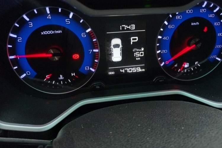 Used Geely Auto Vision X3 2017 1.5L Automatic Luxury Model Odometer Close Up