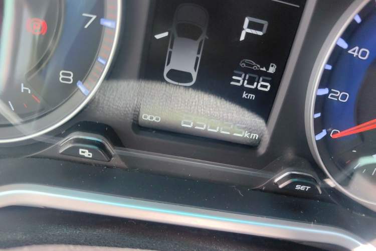 Used Geely Auto Vision X3 2017 1.5L Automatic Luxury Model Odometer Close Up