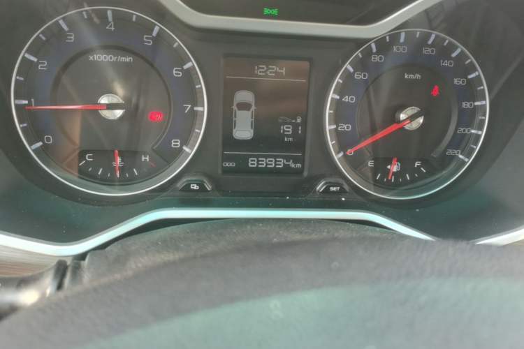 Used Geely Auto Vision X3 2017 1.5L Manual Elite Model Odometer Close Up