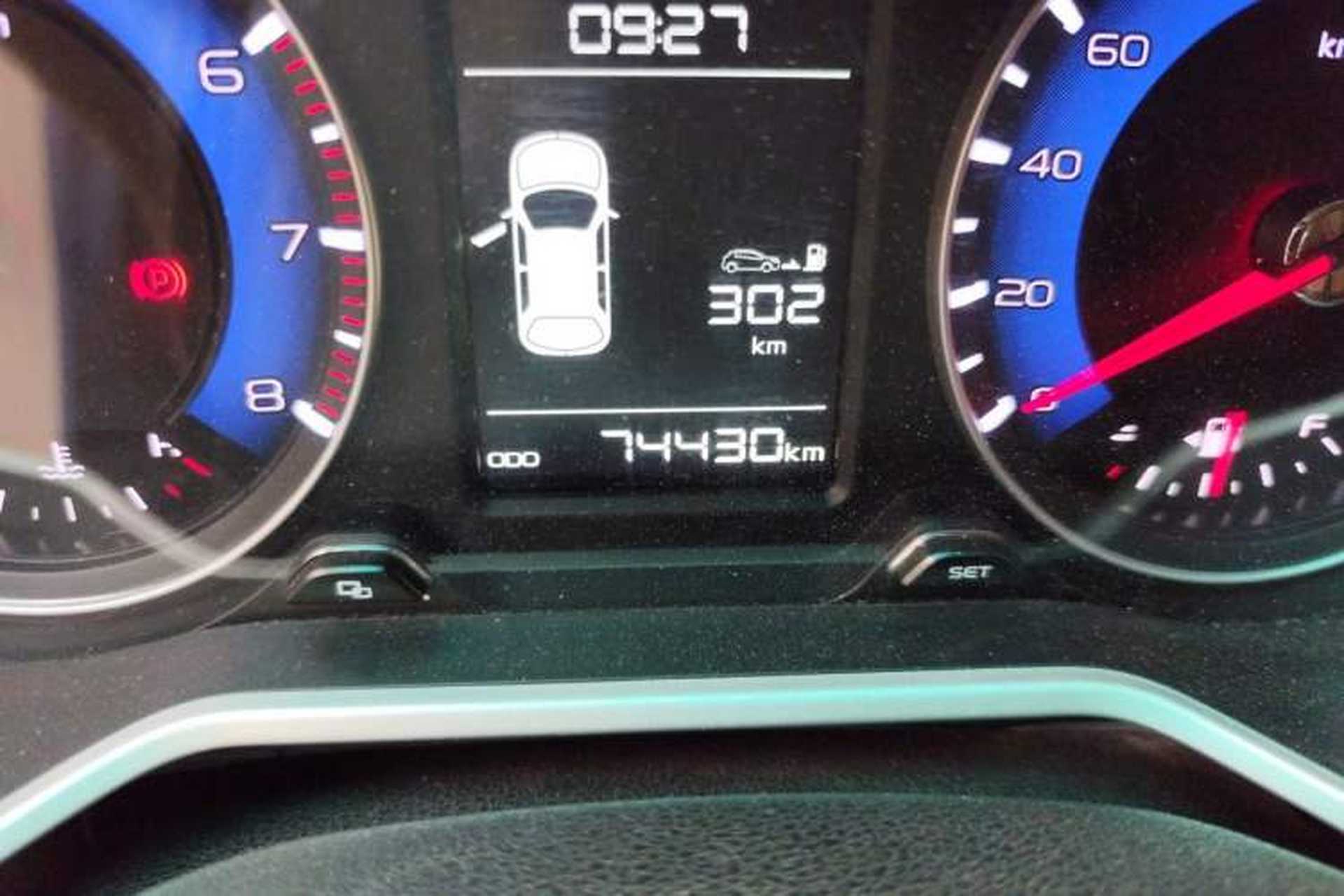 Used Geely Auto Vision X3 2017 1.5L Manual Luxury Model Odometer Close Up