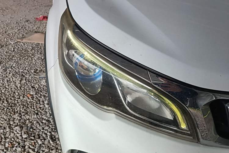 Used Geely Auto Vision X3 2017 1.5L Manual Luxury Model Right Front Headlight