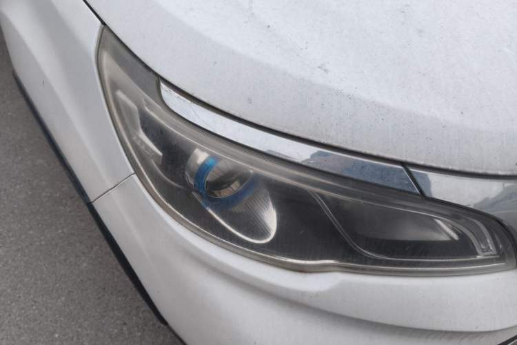 Used Geely Auto Vision X3 2017 1.5L Manual Luxury Model Right Front Headlight