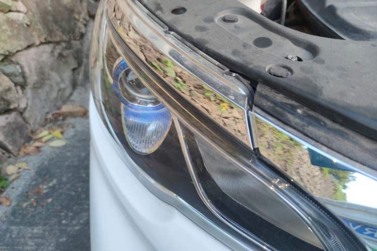 Used Geely Auto Vision X3 2017 1.5L Automatic Luxury Model Right Front Headlight