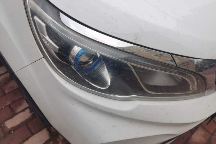 Used Geely Auto Vision X3 2017 1.5L Automatic Luxury Model Right Front Headlight
