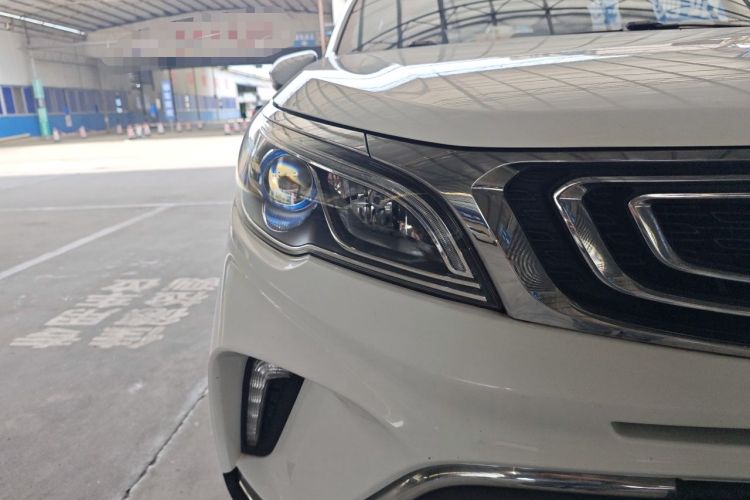 Used Geely Auto Vision X3 2017 1.5L Automatic Elite Model Right Front Headlight