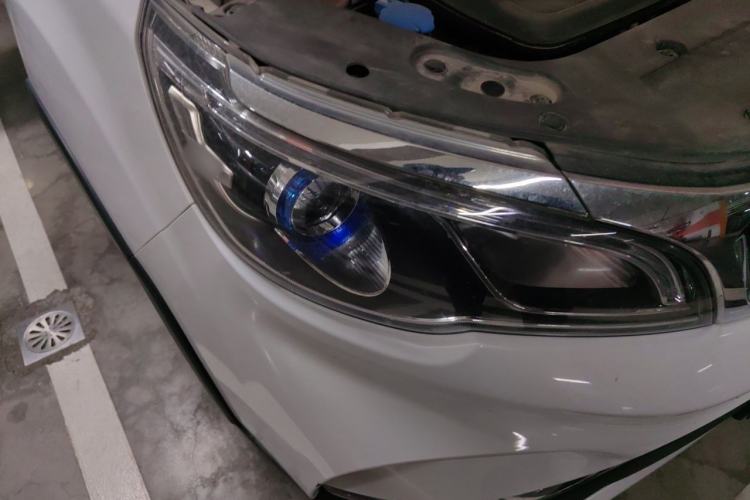 Used Geely Auto Vision X3 2017 1.5L Automatic Luxury Model Right Front Headlight
