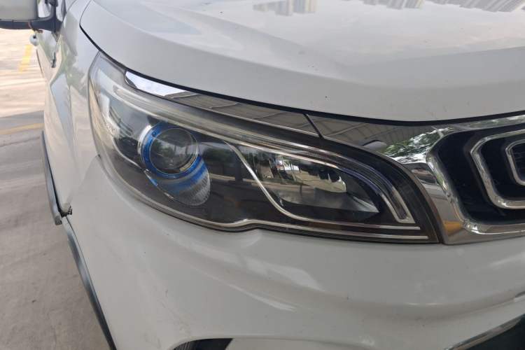 Used Geely Auto Vision X3 2017 1.5L Manual Luxury Model Right Front Headlight