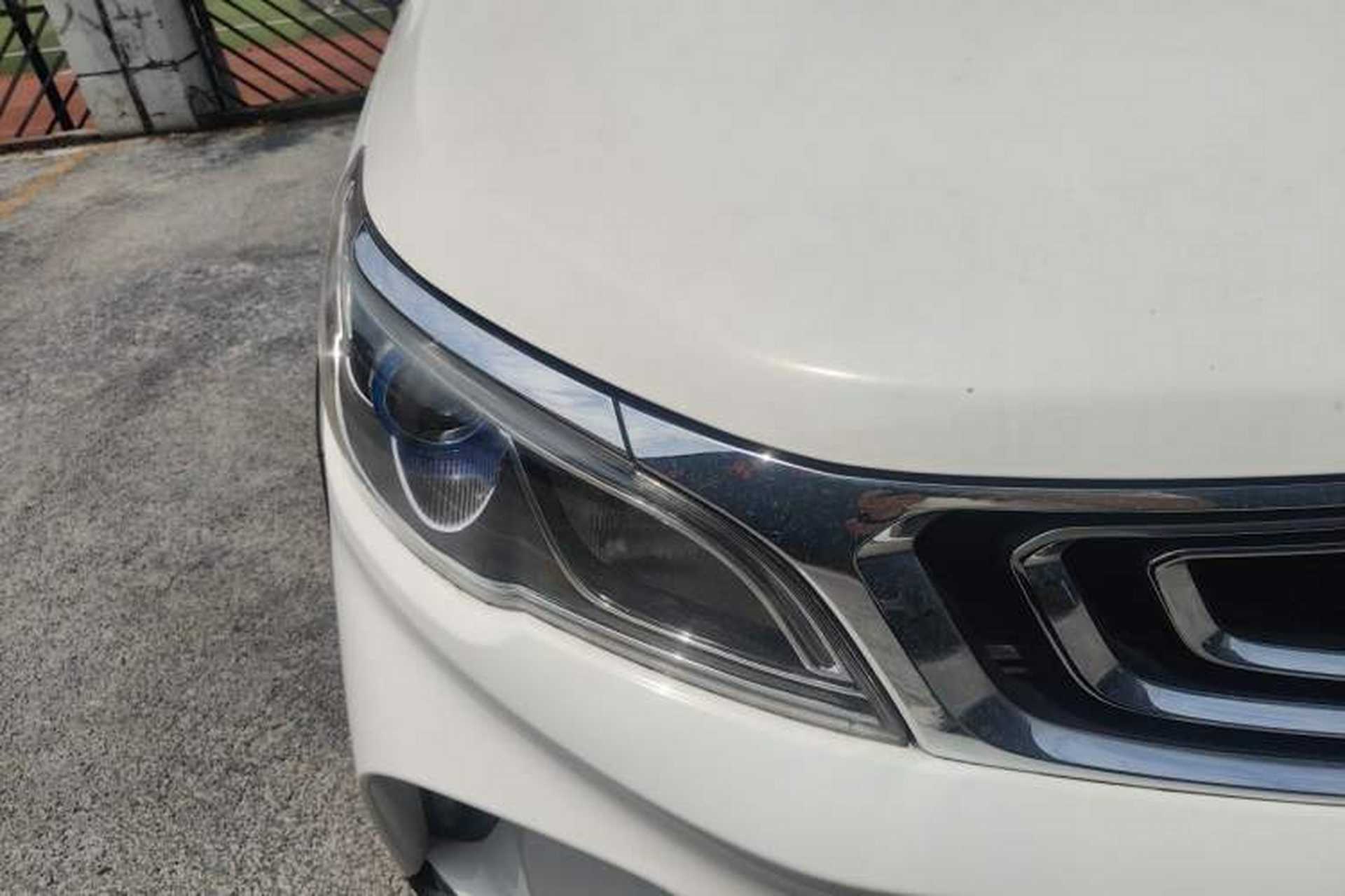Used Geely Auto Vision X3 2017 1.5L Manual Elite Model Right Front Headlight
