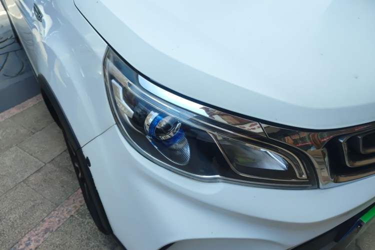 Used Geely Auto Vision X3 2017 1.5L Manual Elite Model Right Front Headlight