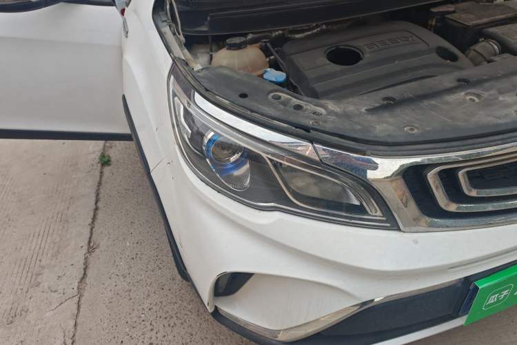 Used Geely Auto Vision X3 2017 1.5L Manual Luxury Model Right Front Headlight