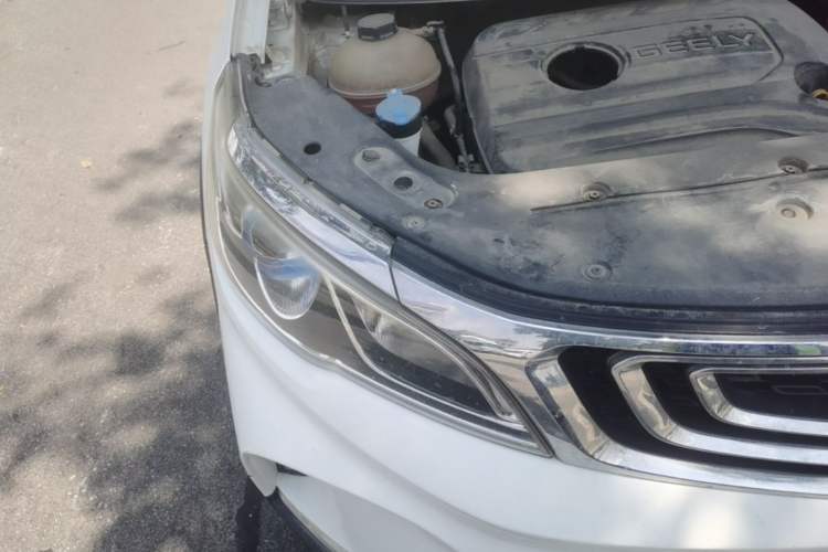 Used Geely Auto Vision X3 2017 1.5L Manual Elite Model Right Front Headlight
