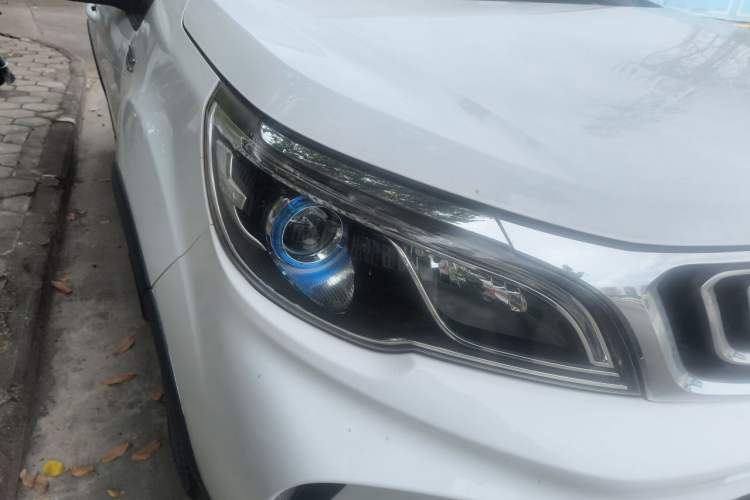 Used Geely Auto Vision X3 2017 1.5L Automatic Luxury Model Right Front Headlight