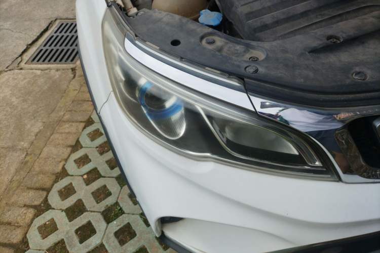 Used Geely Auto Vision X3 2017 1.5L Manual Luxury Model Right Front Headlight