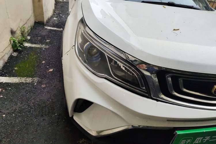 Used Geely Auto Vision X3 2017 1.5L Manual Luxury Model Right Front Headlight