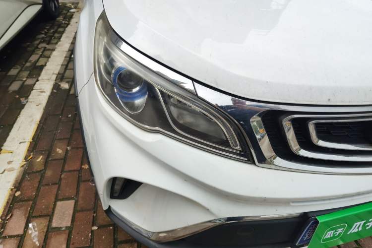Used Geely Auto Vision X3 2017 1.5L Manual Elite Model Right Front Headlight