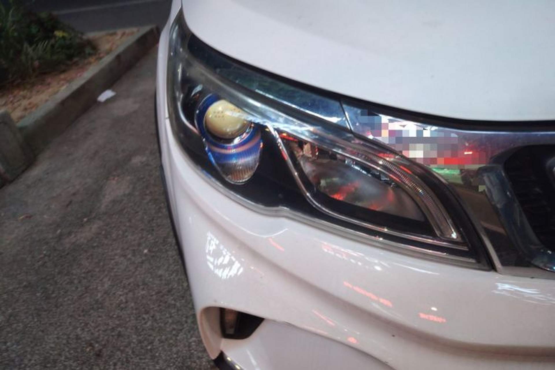 Used Geely Auto Vision X3 2017 1.5L Automatic Elite Model Right Front Headlight