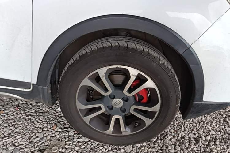 Used Geely Auto Vision X3 2017 1.5L Manual Luxury Model Right Front Wheel Hub
