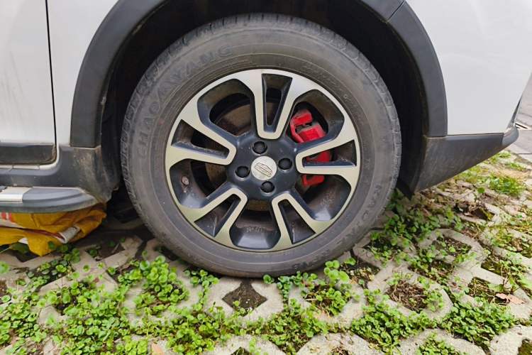 Used Geely Auto Vision X3 2017 1.5L Automatic Luxury Model Right Front Wheel Hub