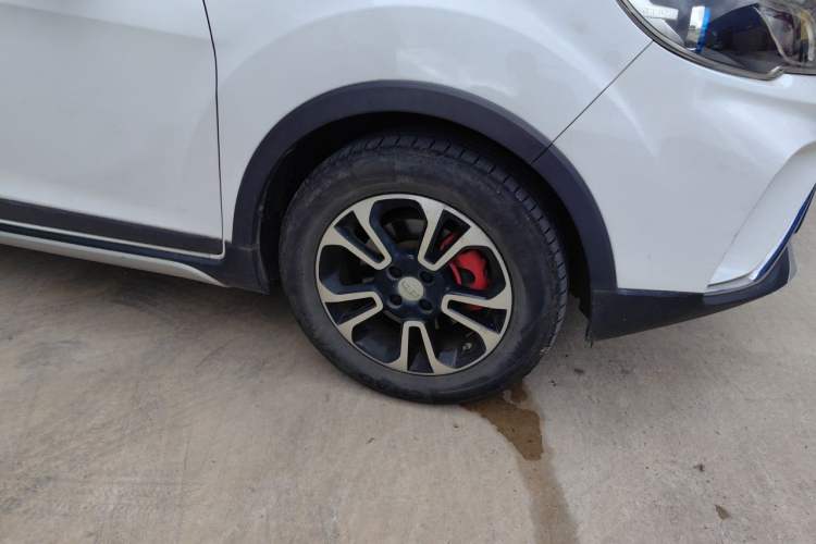 Used Geely Auto Vision X3 2017 1.5L Automatic Luxury Model Right Front Wheel Hub