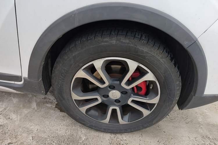 Used Geely Auto Vision X3 2017 1.5L Automatic Luxury Model Right Front Wheel Hub