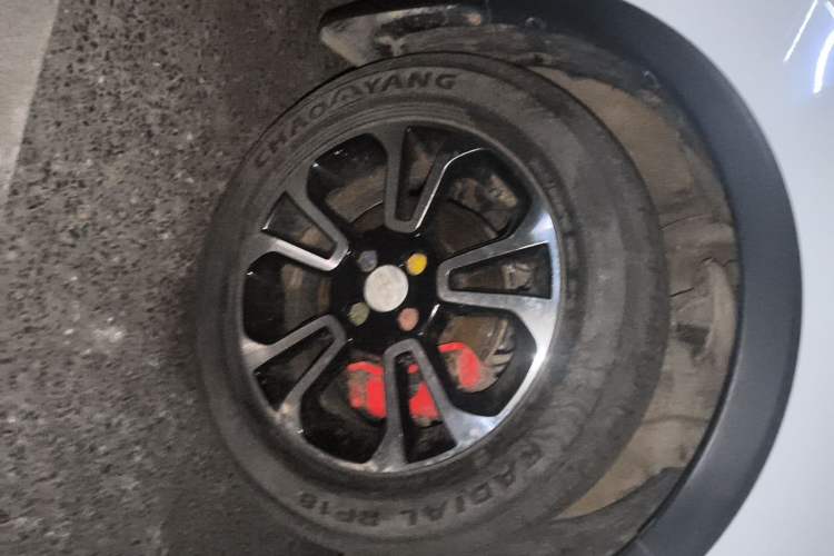 Used Geely Auto Vision X3 2017 1.5L Manual Luxury Model Right Front Wheel Hub