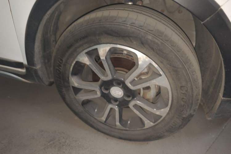 Used Geely Auto Vision X3 2017 1.5L Manual Elite Model Right Front Wheel Hub
