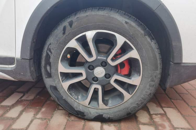 Used Geely Auto Vision X3 2017 1.5L Automatic Luxury Model Right Front Wheel Hub